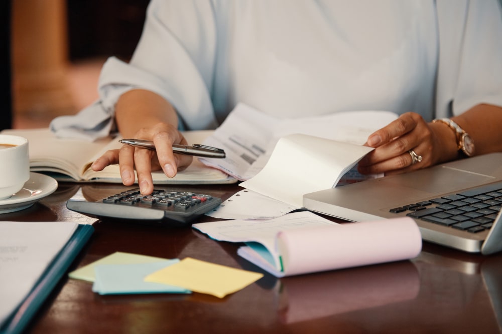 Traveller planning their travel budget and itinerary